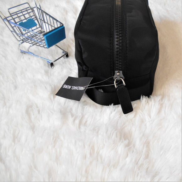 Michael Kors Kent Camo Jacquard Toiletry Kit Black - Picture 10 of 13